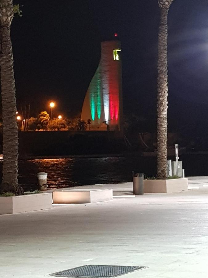 La Tana Del Pescatore Brindisi Bagian luar foto
